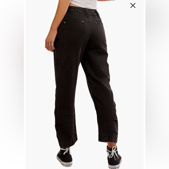 NWT Free People We The Free Supersonic Slim Crop Jeans in Black. Size 8 - Picture 2 of 11